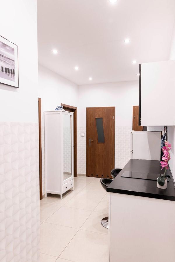 Clicktheflat Royal Route Warecka Apart Rooms Warsaw Exterior photo